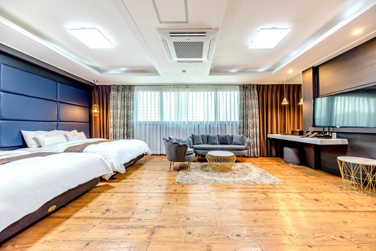Hs Tourist Hotel Yeosu Exterior photo